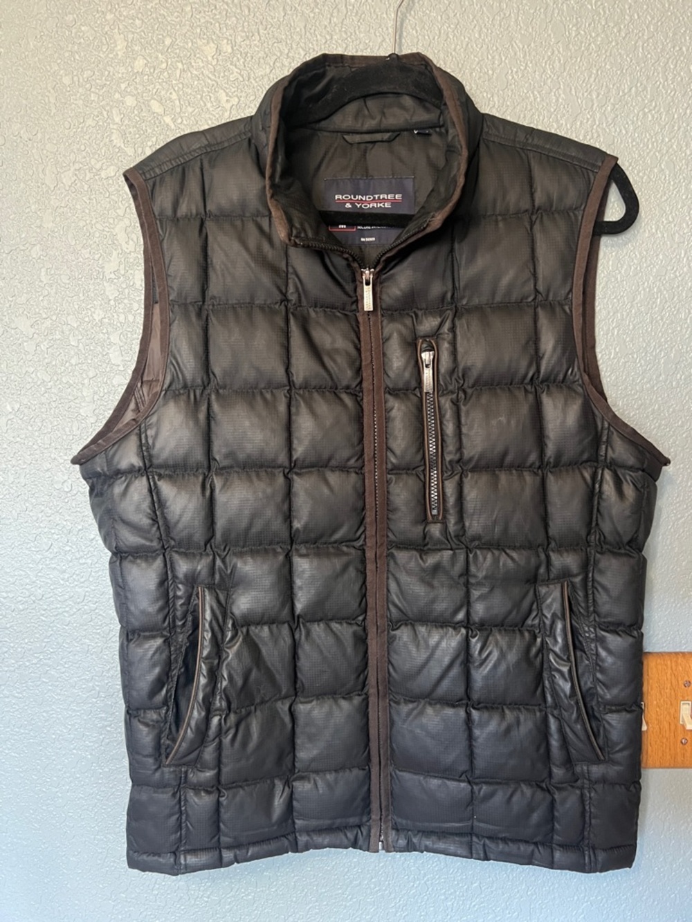 Roundtree & Yorke Mens Medium Puffer Vest Full Zip Lightweight Sleeveless Black